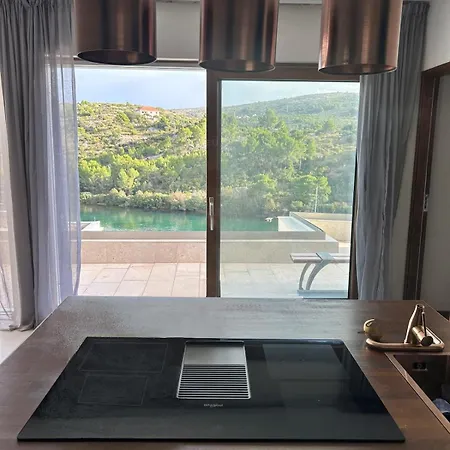 Oliven Penthouse Apartman *
